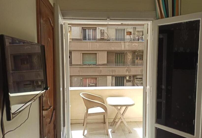 اتاق استاندارد یک نفره, Golden Star Hostel