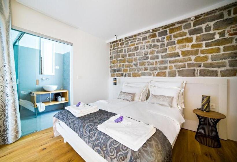 اتاق لوکس, Memento B&b Piran