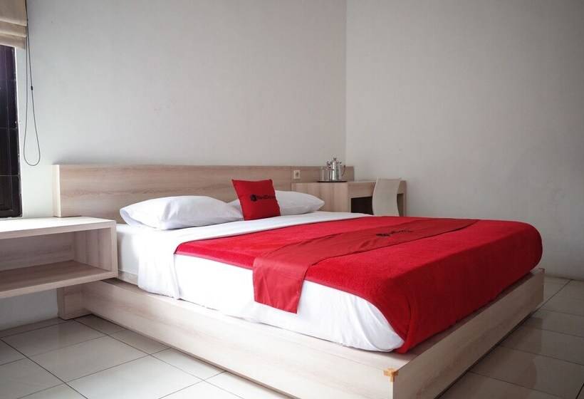 Номер Стандарт, Reddoorz Near Taman Kota Lapang Merdeka Sukabumi