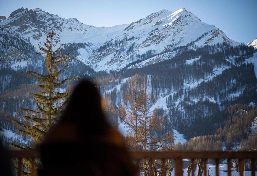 Семейный Номер, Hôtel Restaurant Le Monêtier