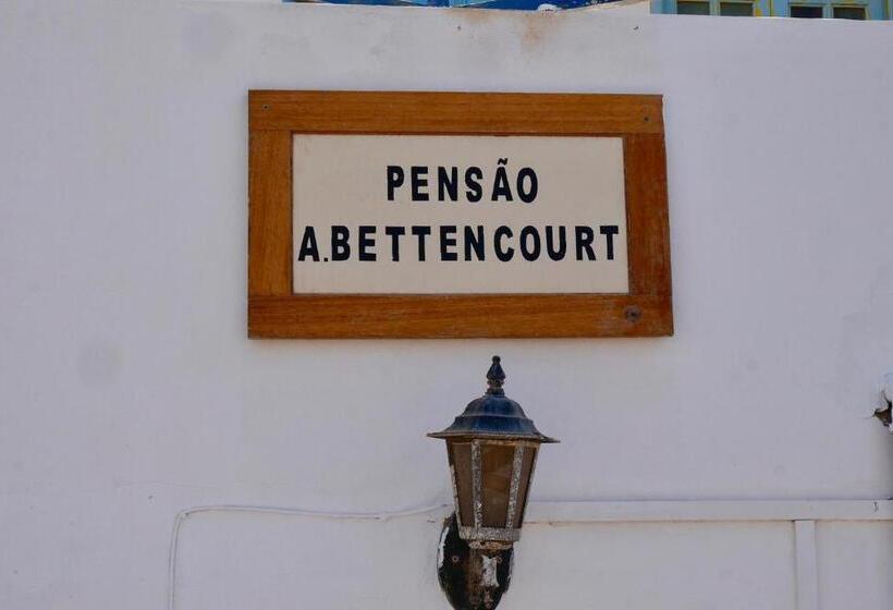 آپارتمان سوپریور 1 خوابه, Pensão Alcinda Bettencourt 100 Meters To The Beachfront