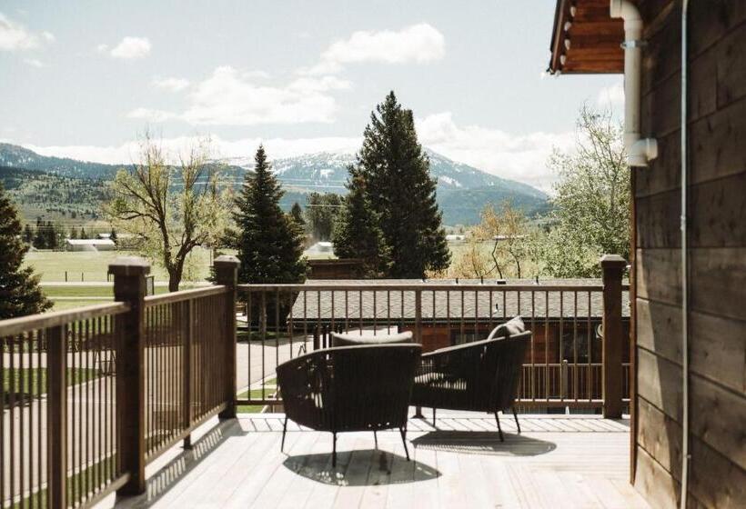 Deluxe Suite King Bed, Teton Valley Resort
