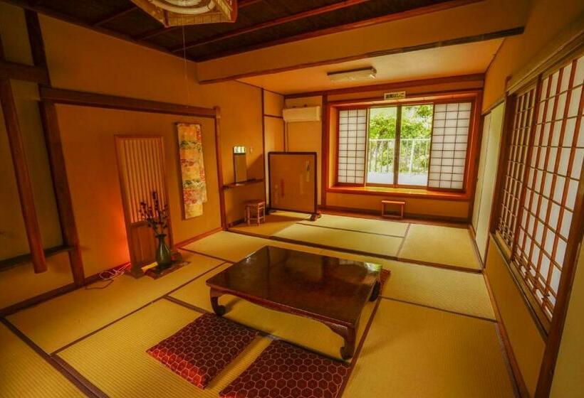Четырехместный Номер Стандарт с Балконом, Onsen Yado Mizuguchi