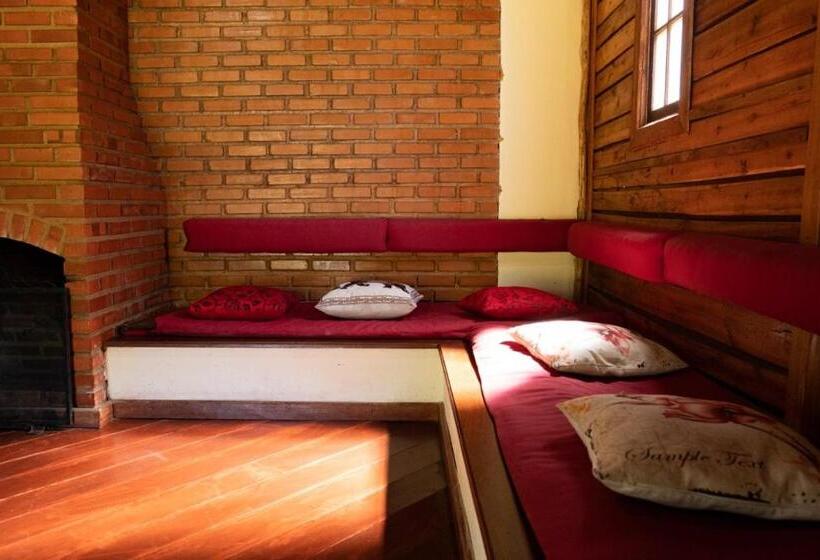 샬레, Pousada Cabanas Da Serra Lumiar