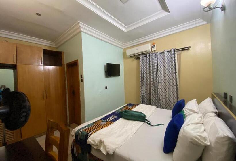 اتاق اکونومی, Nue Crest Hotels & Suites