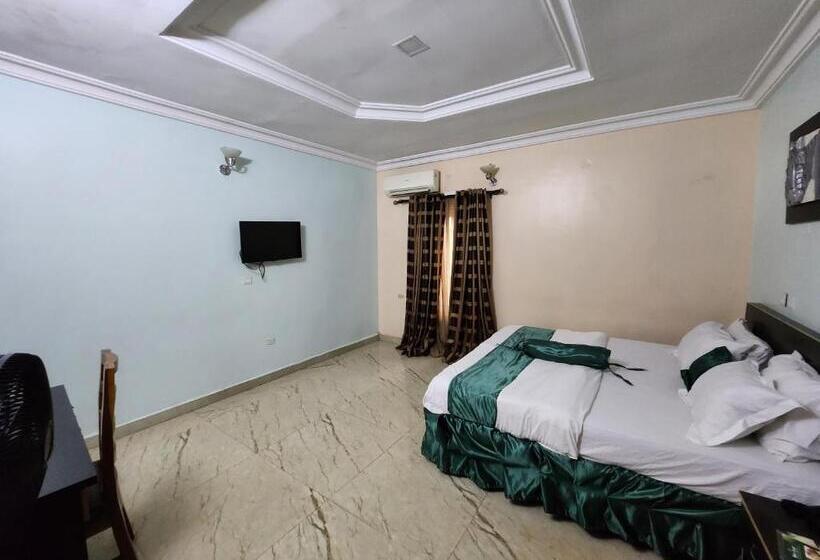 اتاق لوکس, Nue Crest Hotels & Suites