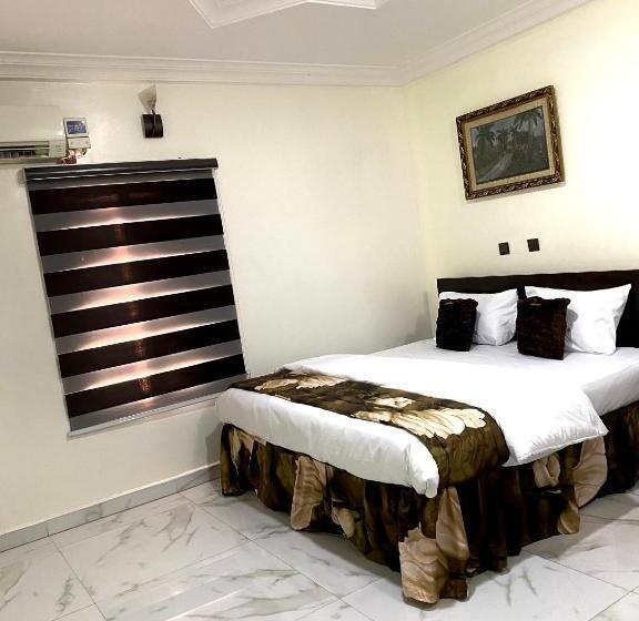 اتاق لوکس, Nue Crest Hotels & Suites