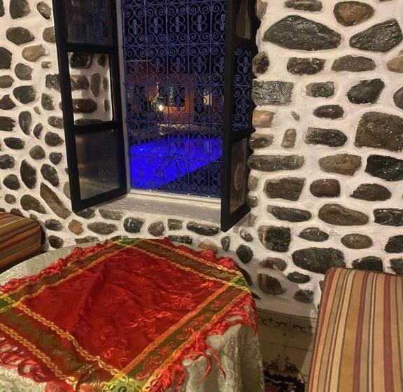 Трехместный Номер Стандарт Вид на Бассейн, Riad Malak