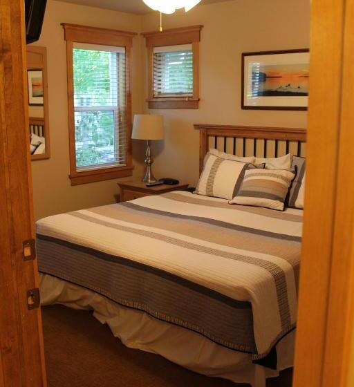 Дом 3 Спальни, Cedar Court Inn