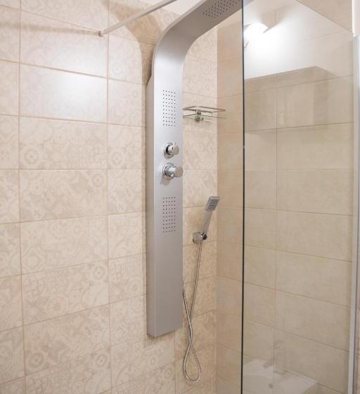 اتاق استاندارد, Attico