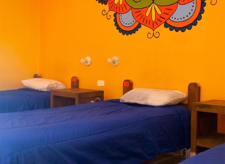 اتاق استاندارد, Hostal Café Tiana