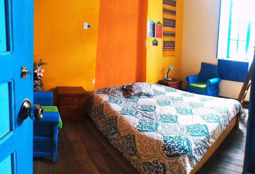 اتاق استاندارد, Hostal Café Tiana
