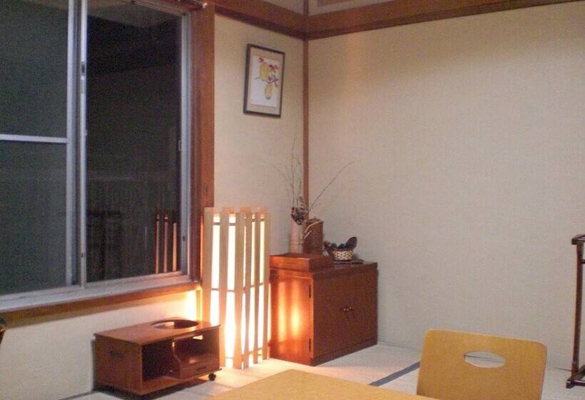 Economy Triple Room, Numazu Ikyuuan 沼津一休庵
