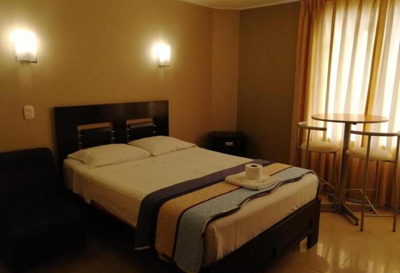 اتاق لوکس, Hostal La Noche   Pisco