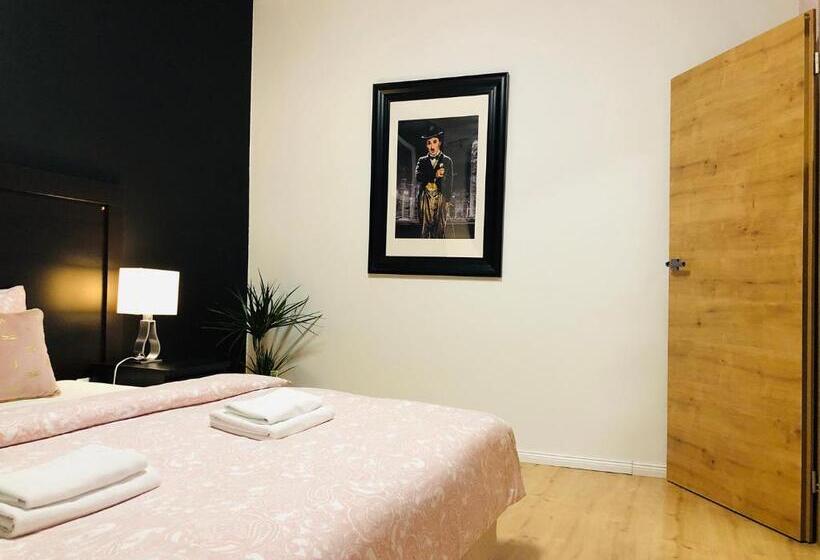غرفة عائلية, Villa La Via