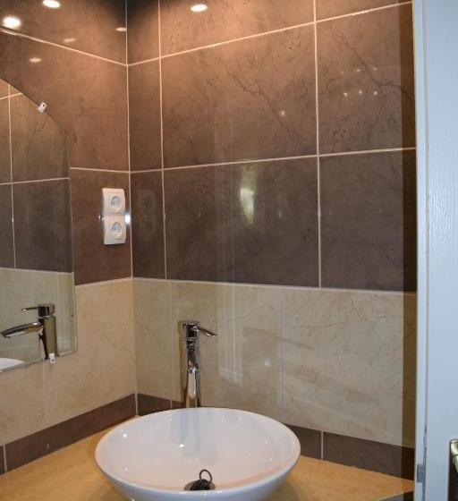 Апартаменты 1 Спальня с Террасой, Orient Apartmanház