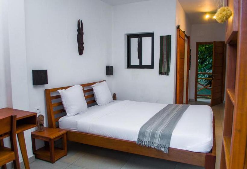اتاق استاندارد با چشم‌انداز استخر, Ikopa Hôtel Madagascar