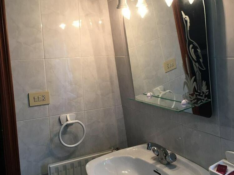 Номер Стандарт, Hostal Illan