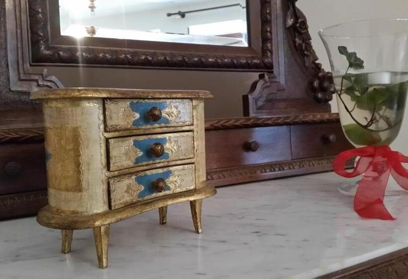 اتاق لوکس, Il Mughetto