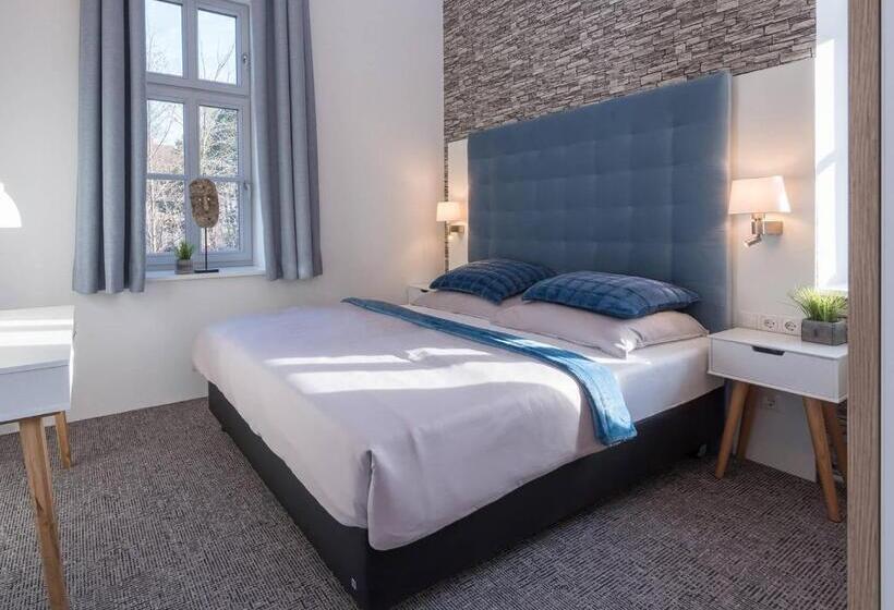 패밀리 스위트, Boardinghouse Emden