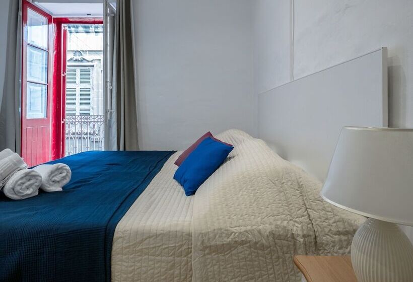 سوئیت کلاب, Valletta Kampnar City Living