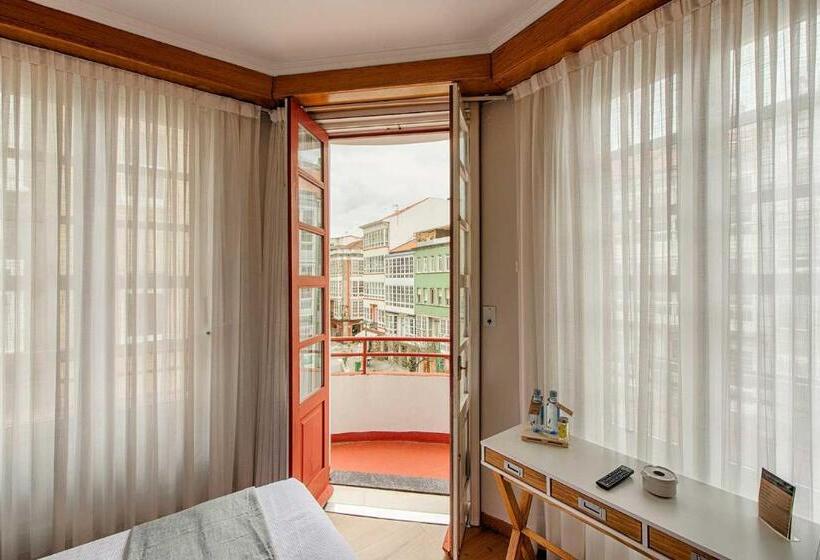 Номер Стандарт с Балконом, Hostal Zahara