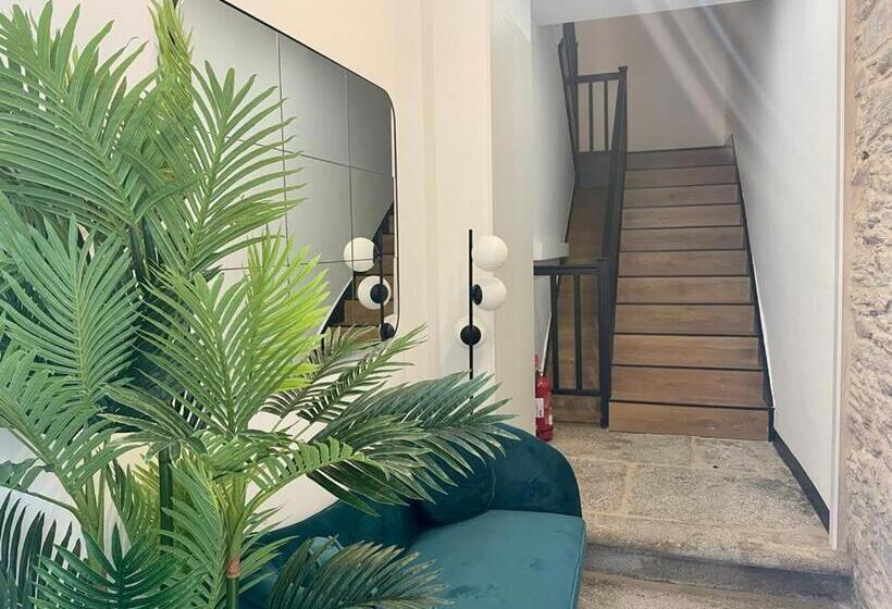 Студия Стандарт, Hostal Zahara
