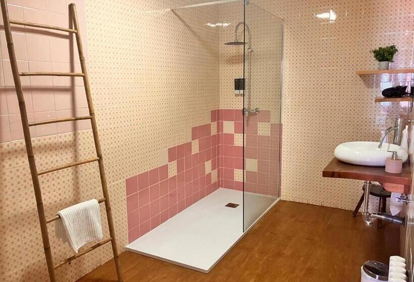 四人标准间, Boogalow Hostel