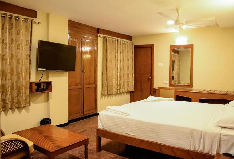 Номер Superior, Poppys Tower Tiruppur
