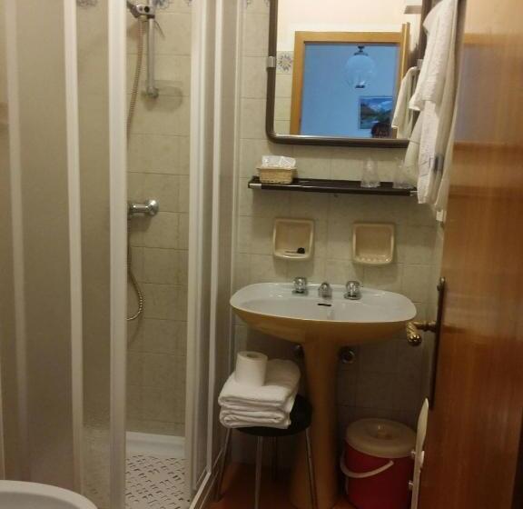 발코니가 있는 4인용 스탠다드 룸, Albergo La Valle