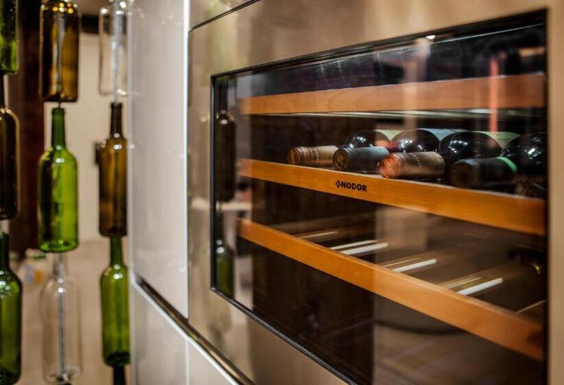 Люкс Повышенной Комфортности, Wine & Soul Suites