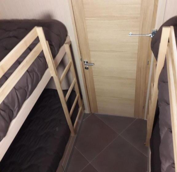اتاق استاندارد, Senda Sur
