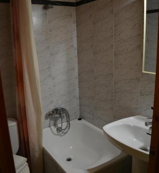 Номер Стандарт, Hostal La Neu