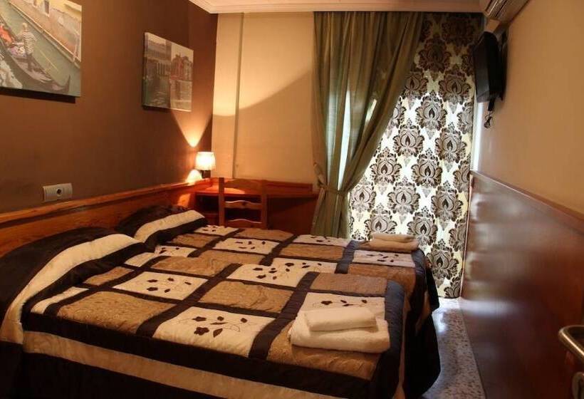 Номер Стандарт, Hostal Galicia Cardedeu