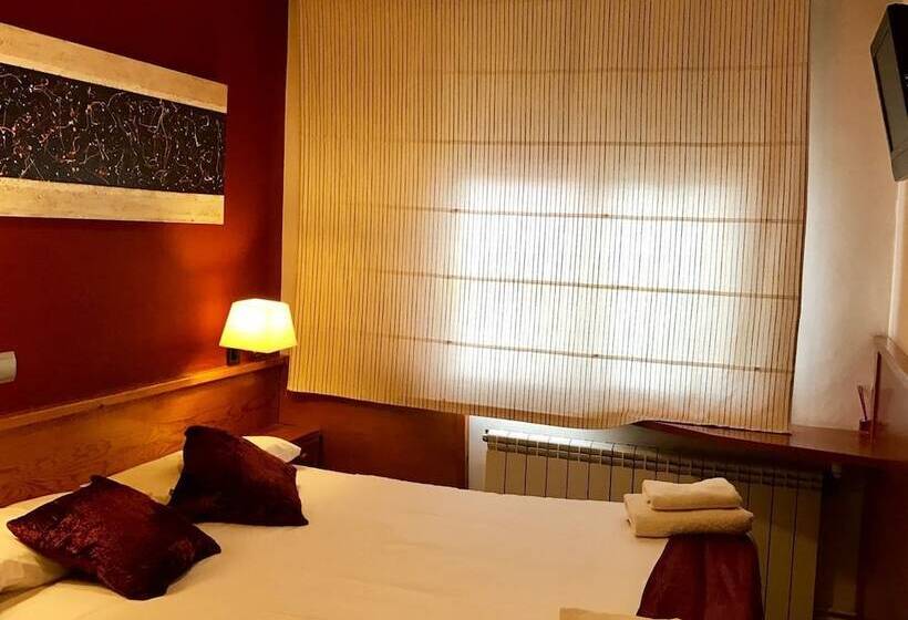 Номер Стандарт Совместная Ванная, Hostal Galicia Cardedeu