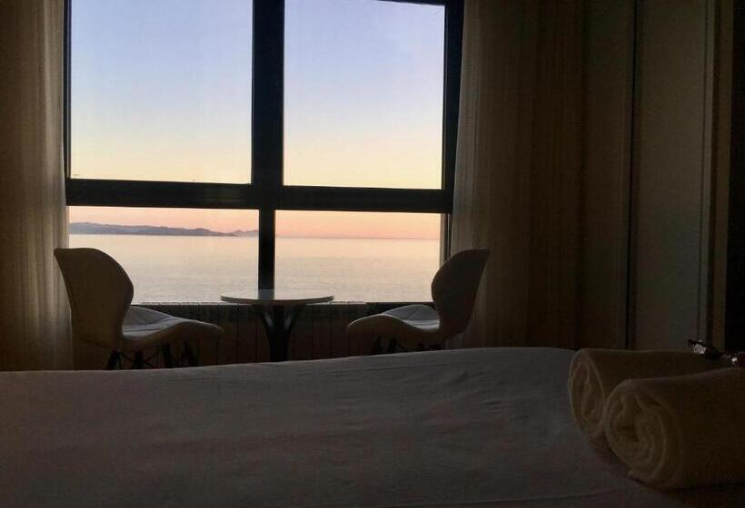 オーシャンビューデラックスルーム, Hostal Casa Aurita Adults Only