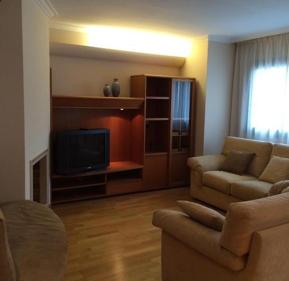 Апартаменты 3 Спальни, Apartaments I Habitacions Can Morera Olot