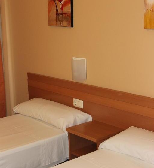 Номер Стандарт, Hostal Cal Siles