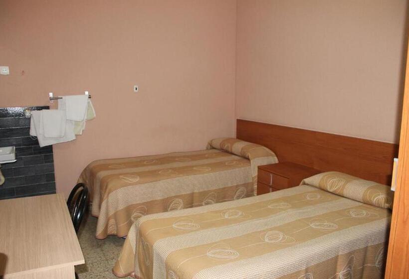 Номер Стандарт Совместная Ванная, Hostal Cal Siles