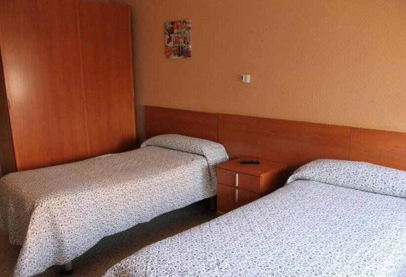 Номер Стандарт Совместная Ванная, Hostal Cal Siles