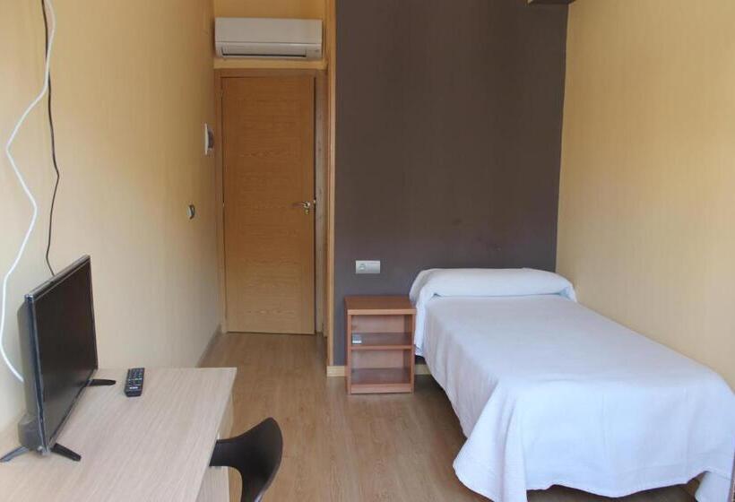 Номер Комфорт Индивидуальный, Hostal Cal Siles