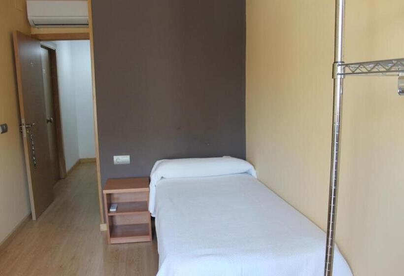 Номер Комфорт Индивидуальный, Hostal Cal Siles