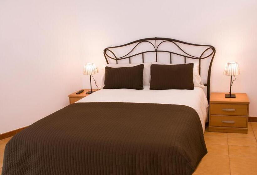 Апартаменты Deluxe 1 Спальня, Hostal Portofino