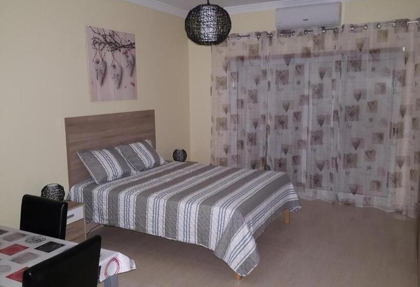 استودیوی استاندارد با چشم‌انداز دریا, Apartamentos Vista Mar