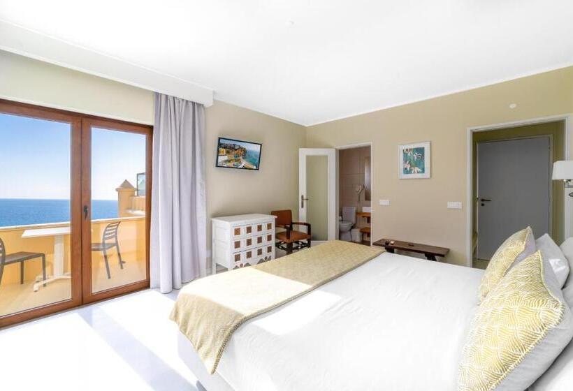 Deluxe Suite Sea View, Castelo Guest House