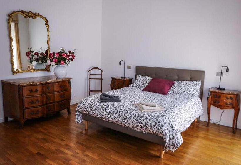 Люкс с Террасой, Mariohome