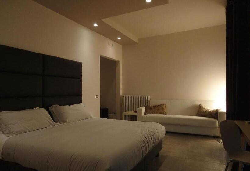 Трехместный Президентский, The Flat 233