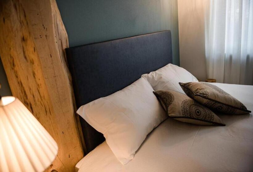 سوئیت با بالکن, Locanda La Cross   Adults Only