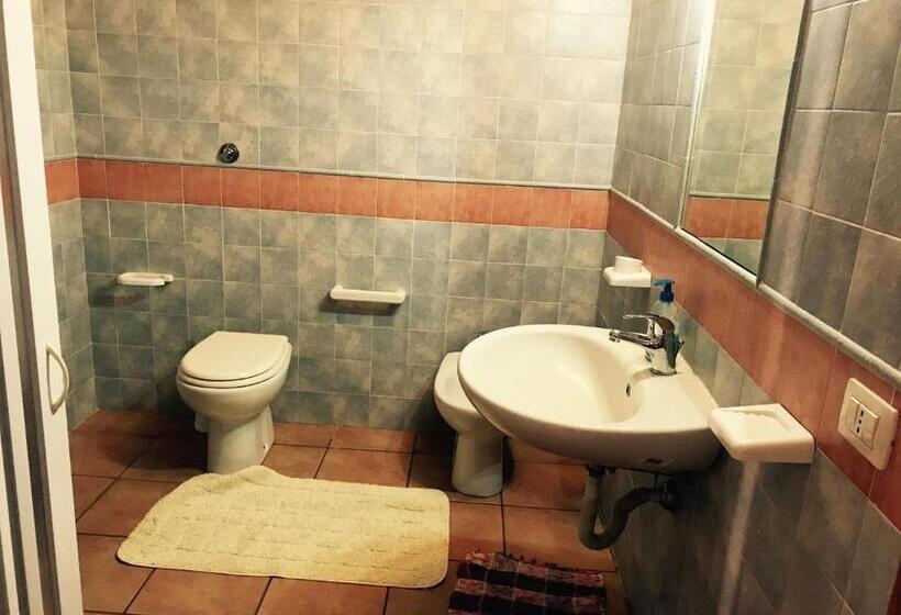 اتاق لوکس با چشم‌انداز باغ, Agriturismo Santu Marcialis
