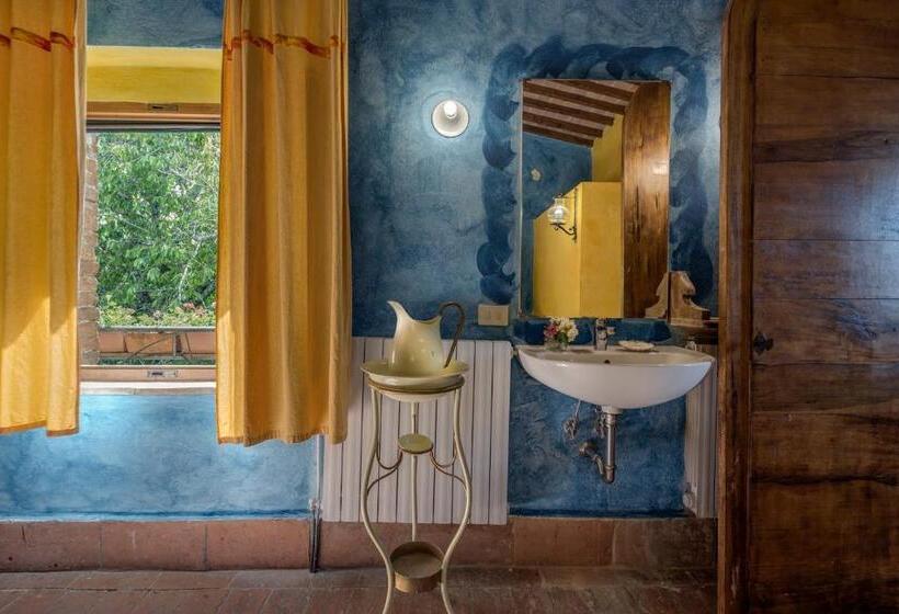 Вилла 4 Спальни, La Palazzina